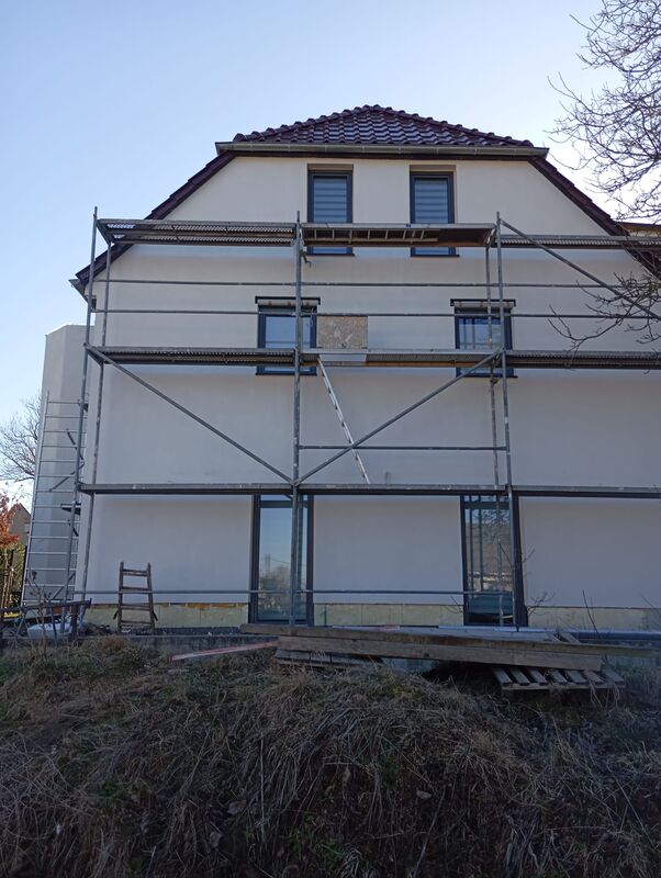 Fertige Fassade eines Einfamilienhauses